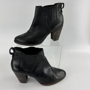 Ugg Women’s Poppy Black Leather Ankle Heel Booties Size 9